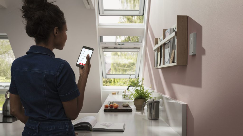 Интеллектуальная система управления окнами, ставнями и навесами