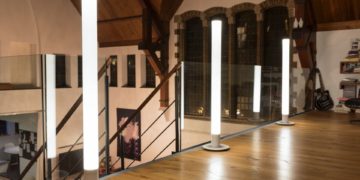 Уютная атмосфера благодаря торшерам