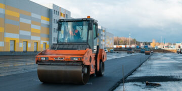 Преимущества асфальтирования дорог профессионалами